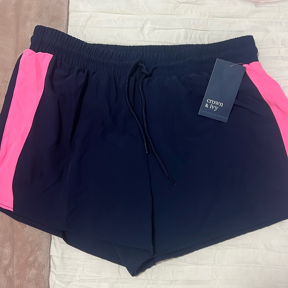 NWT Crown and ivy shorts, size M, navy/pink
